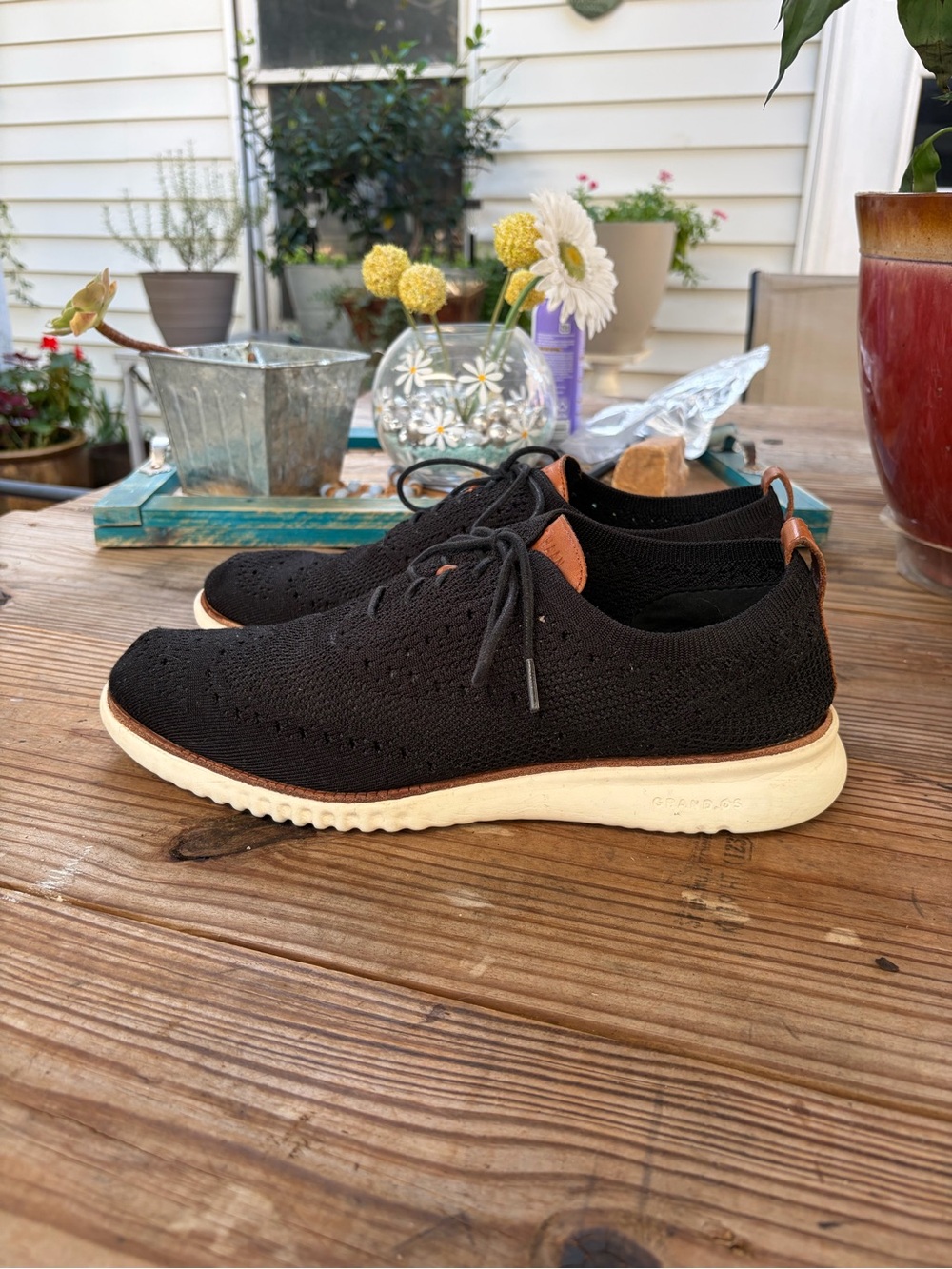 Cole Haan Grand.ØS Men’s 10M Black Knit Oxford Sneaker Cognac Leather